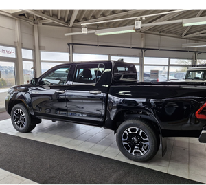 Toyota Hilux DC Executive 2023 de Primera Categoría, Lista para Exportar a Todo el Mundo - Product Image 2