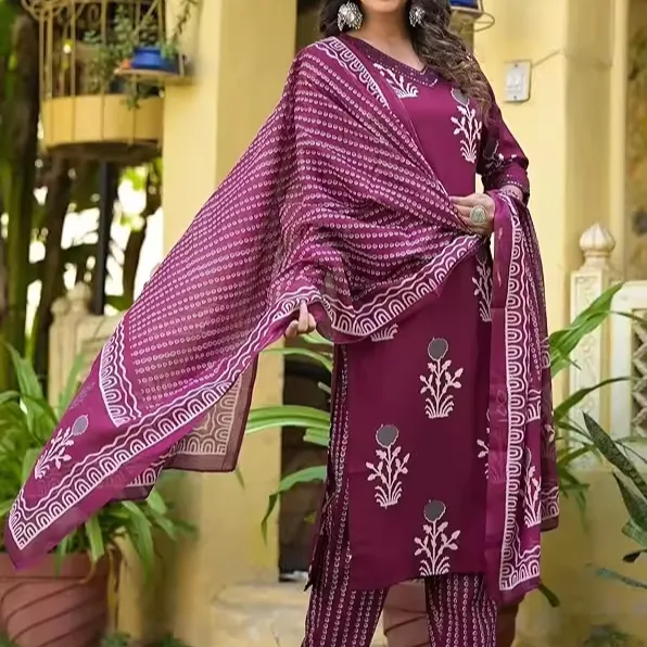 Desain tradisional India dicetak musim panas Set wanita India Pakistan Salwar Kameez tersedia dalam jumlah besar