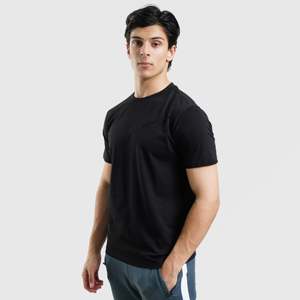 เสื้อยืดคอตตอน 100% รุ่น Front Signature สีดำ ผ้าเจอร์ซีย์ 280 กรัม พร้อมโลโก้ปัก ลายสกรีน และเสื้อยืดพิมพ์ลายซิลค์สกรีน - Product Image 3