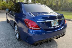 Mercedes-AMG C43 Sedán 2018 usado premium, motor V6 turbo de 362 hp, tracción en las cuatro ruedas. - Product Image 3