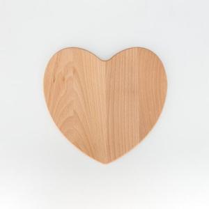Tagliere a forma di cuore | Prodotto e personalizzato in Polonia - Product Image 1