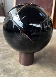 Obsidiana Negra Natural de Alta Calidad al por Mayor con Anillos de Obsidiana Plateada en el Interior, Esfera Grande para Decoración del Hogar, Sanación y Meditación - Product Image 5