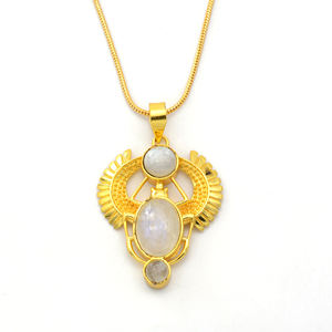 Latón escarabajo piedra lunar colgante collar chapado en oro estilo egipcio hecho a mano joyería espiritual al por mayor para hombres y mujeres - Product Image 2