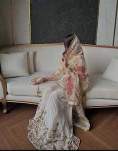 Conjunto de Kurta Sharara de Seda Chinon con Dupatta, Diseño de Seda Chinon con Bordado de Lentejuelas, Top y Sharara con Dupatta - Product Image 2