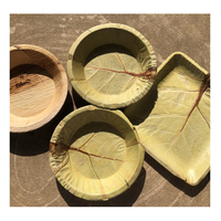 Assiettes en feuilles de palmier en gros du Vietnam Vaisselle jetable écologique fabriquée à partir de feuilles de gaine d'aréca