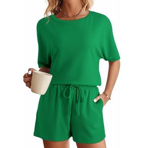 Vente en gros T-shirts en coton à la mode pour femmes Nouveaux hauts T-shirts et shorts décontractés Fournisseur de t-shirts longs imprimés surdimensionnés auprès de - Product Image 2