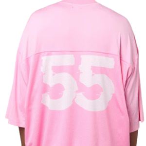 เสื้อยืดฟุตบอลผู้ชายทรงโอเวอร์ไซส์ สีชมพู ผ้าตาข่ายผสมโพลีเอสเตอร์ สไตล์สตรีทแวร์ พร้อมลายพิมพ์ขนาดใหญ่ 55 ด้านหน้าและด้านหลัง - Product Image 5