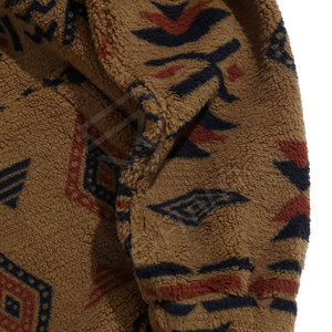 Sudadera con Capucha de Invierno para Hombre, Personalizada, Térmica, de Alta Calidad, Impermeable, Ecológica, Estilo Casual Urbano, Hecha en Pakistán - Product Image 4