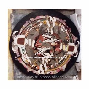 Plateau de table basse et à thé en marbre poli de forme ronde, couleur noire, incrustation de pierre dure - Product Image 1