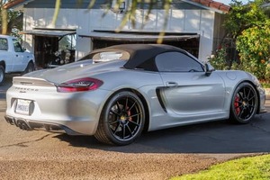 รถใหม่คุณภาพดีราคาถูก Porsche Boxster Spyder รถสปอร์ต SUV เครื่องยนต์ดีเซลกึ่งอัตโนมัติ ออกแบบมาเพื่อความเร้าใจ ความสะดวกสบาย และดีไซน์เหนือกาลเวลา - Product Image 3