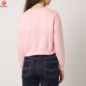 Sudadera Corta Rosa para Mujer con Cuello Redondo, Logotipo Personalizado, Estampado de Contorno, Manga Larga, Tejido de Algodón, Estilo Otoñal - Product Image 3