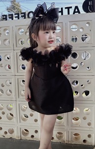 ชุดเดรสเจ้าหญิง Nhung Nguyen สำหรับเด็กผู้หญิงเสื้อผ้าเปิดไหล่ทุกวันพร้อมลูกไม้ตกแต่งจากเวียดนาม - Product Image 3