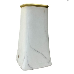 Jarrón de metal dorado de diseño de lujo Floreros de tamaño mediano del mejor diseño Decorativo de alta calidad con los tamaños de 2x11x16 cm - Product Image 4