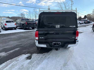 Toyota Tacoma SR5 V6 d'occasion de 2016 - Product Image 4