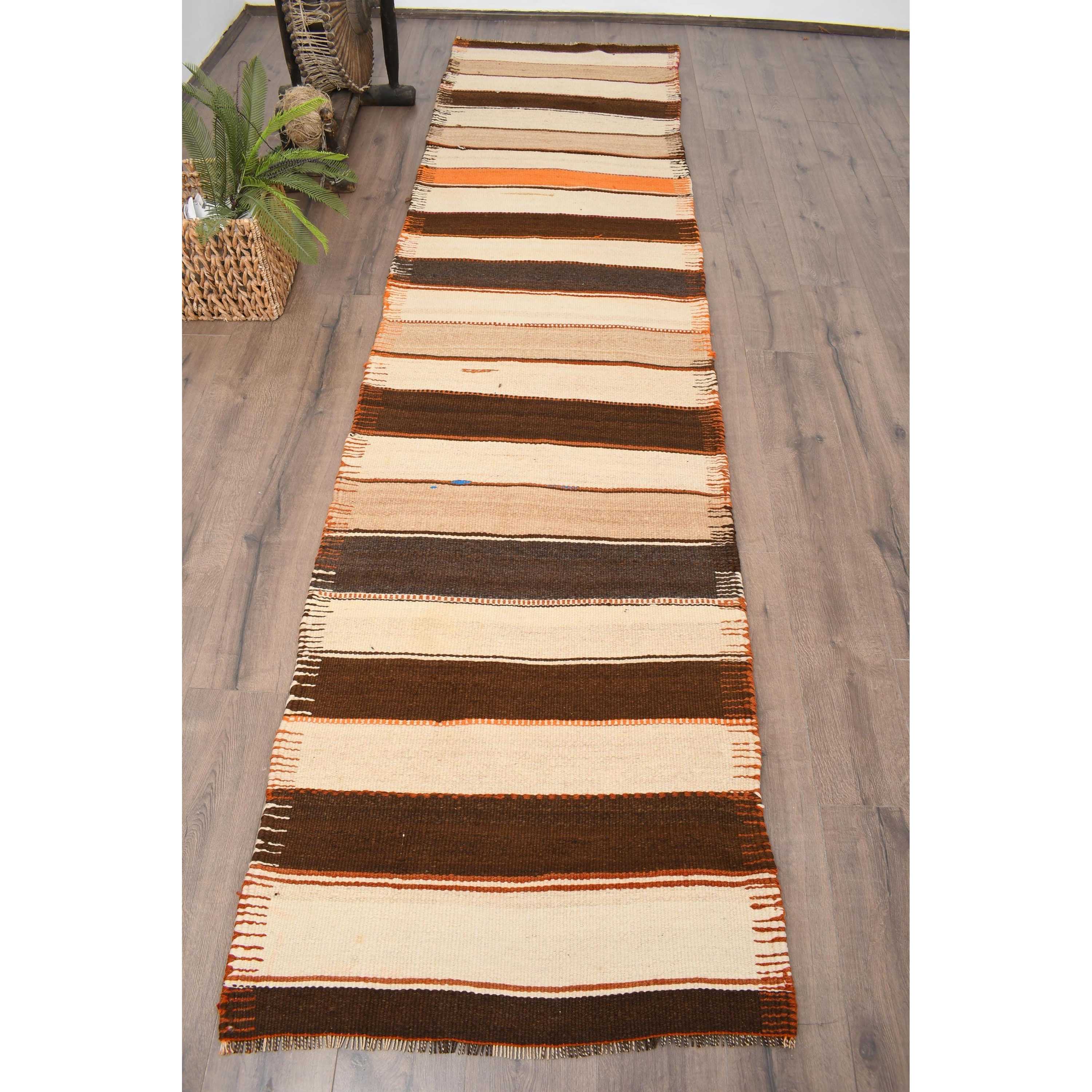 สีน้ำตาล