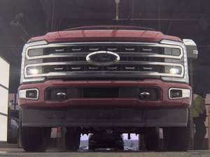 Nuevo en 2023 para Camioneta F-250 Super Duty, Automática, Turbo, Interior Oscuro, Volante a la Izquierda, Portaequipajes Metálico, Cámara Trasera, en Venta - Product Image 3