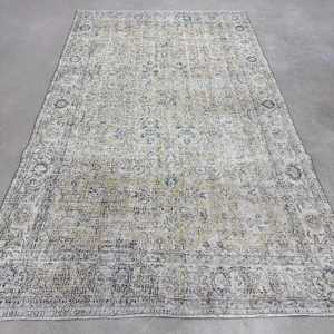 Alfombra turca de 5.6x9.5 pies, alfombra grande vintage, alfombra gris azul con motivos de plantas y árboles - Product Image 1