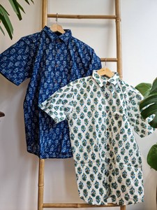 Chemise en coton décontractée pour hommes, imprimé à la main indien, respirant et confortable pour le jardin et la plage. - Product Image 5