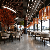 Ensemble de tables et chaises en bois massif rembourrées en tissu demi-rond sur mesure pour cantine, cafétéria, café et restaurant (vente en gros)