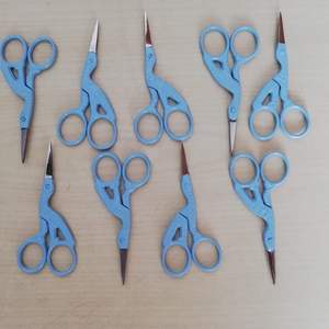 Ciseaux à broder colorés, fabricant de ciseaux à couper le fil, fournisseurs de ciseaux professionnels en chrome, ciseaux à tissu, outils de beauté - Product Image 1