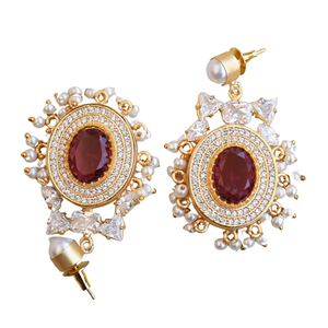 Boucles d'oreilles pendantes en laiton tendance, exportation de zircon, bijoux en pierres précieuses authentiques, finition en laiton satiné, style avant-gardiste, prêt à être expédié - Product Image 6