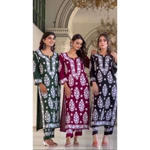 Venta caliente Georgette Kurti Pant Dupatta Mujeres Best Market Trending Designer Party wear Última tela Calidad Premium Venta al por mayor - Product Image 1