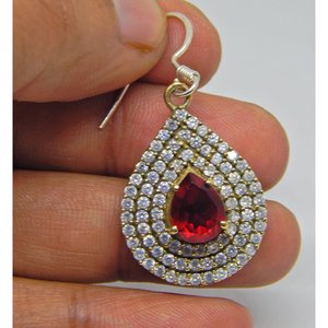 Pendiente Vintage de Plata de Ley 925 hecho a mano con piedras preciosas de rubí facetadas Regalo de diamante natural para ella-Modelo - Product Image 2