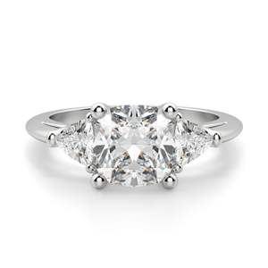 Anillo de compromiso de moissanita de tres piedras con corte de cojín - Product Image 1