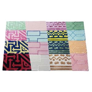 Tapis et carpettes de qualité supérieure Salon Artisanal Fabriqué à la main Tapis et carpettes brodés de luxe écologiques Vente élevée - Product Image 1