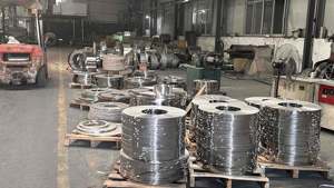 Bobine en acier inoxydable résistant à la chaleur - Grade 310S, pour les doublures de <span class=keywords><strong>cheminée</strong></span> et la fabrication de systèmes d'échappement - Product Image 2