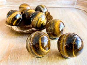 Boule de sphère d'oeil de tigre jaune naturel de haute qualité sculptée Feng Shui pierre précieuse de cristal de guérison pour l'amour d'équilibre d'énergie négative - Product Image 6