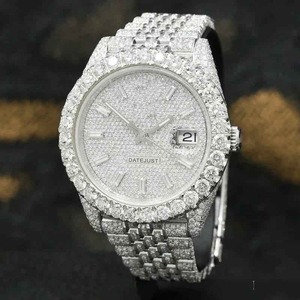 Reloj de Diamantes Completamente Blanco con Incrustaciones de Cristales, Diseño Completamente Cristalizado para Hombre, Uso Casual y para Fiestas, Disponible para la Venta al por Mayor - Product Image 2
