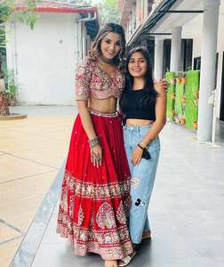 NUEVO DISEÑADOR PRACHI FESTIVAL ESPECIAL ROJO FAUX GEORGETTE ESPEJO TRABAJO LEHENGAS CHOLI CON TRABAJO DUPATTA - Product Image 3