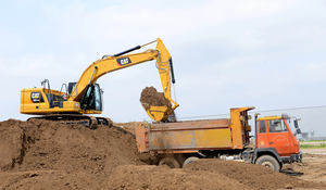 รถขุดมือสอง Caterpillar 320D/320D2/320GC เครื่องยนต์ 110 กิโลวัตต์ บุ้งกี๋ 1.0 เมตร น้ำหนัก <span class=keywords><strong>20</strong></span> ตัน ใช้งาน 1,000 ชั่วโมง ความลึกในการขุด 19.8 เมตร - Product Image 4