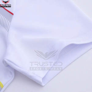 Uniforme de voleibol hecho profesional de alta calidad Conjuntos cómodos y transpirables Uniforme de voleibol de hombre hecho en poliéster - Product Image 5