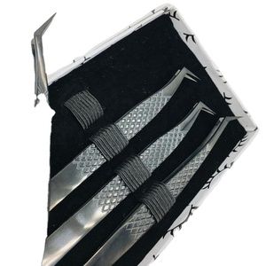 2023 dernière conception pince à épiler d'extension de cils en acier inoxydable noir meilleure qualité pince à épiler à pointe de fibre pointue prix de gros - Product Image 4