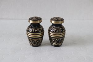 Meilleures ventes Petite urne funéraire en métal de style américain en ligne pour bébé pour le stockage des cendres humaines - Product Image 5