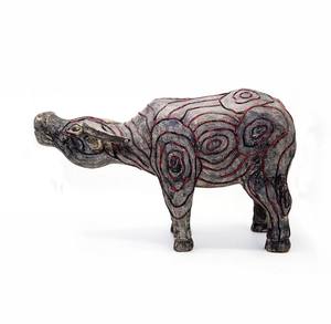 Estilo de decoración de Casa Material de artesanía ecológica Búfalo de madera pequeño con brocado de cera de abeja impreso a mano y patrón de terrazas Vietnam - Product Image 3