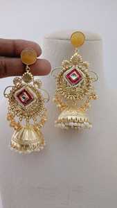 Tradicional Regal Heritage Jhumkas Set Artesanía y Royal Charm Latón Hecho Producto a granel Diseño personalizado - Product Image 3