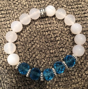 Cuentas de resina con espaciadores dorados Pulsera Joyería hecha a mano de lujo - Product Image 6