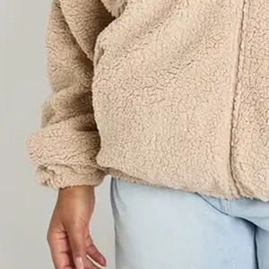 Sweat à capuche décontracté pour femmes en matériau sherpa avec un matériau confortable et respirant pour les commandes en gros, design de haute qualité, prix bas - Product Image 3