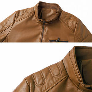 Veste en cuir noire élégante pour homme, personnalisable avec logo, étiquette privée, fermeture éclair, coupe-vent. - Product Image 5