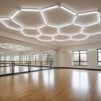 Kit de panneaux LED hexagonaux pour studio de danse, salle de répétition, plafond en nid d'abeille, 6000K CRI 90, indice de protection IP20, garantie de 3 ans, montage en surface