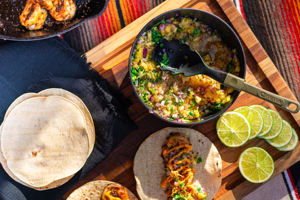 Cuillère en nylon pliante spéciale brevetée avec fentes Eco-Friendly Lavable au lave-vaisselle 21.5cm Full Length Premium Ustensiles - Product Image 2