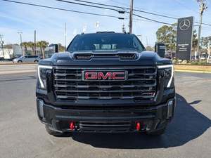 GMG Seirar 2500-HD AT-4 2024 Súper Limpio y Sin Accidentes, Cabina Doble 4WD, Transmisión Automática, Asientos de Cuero - Product Image 5