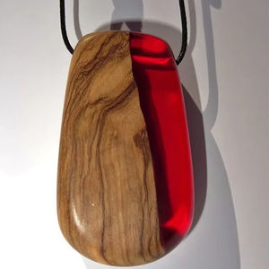 Colgante de collar de empalme de madera de resina de estilo clásico para niños collar de resina de madera colorido en Stock - Product Image 1