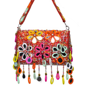 Pochette de soirée classique en daim de luxe avec pompon pour femmes, idéale pour les mariages et les cocktails - Exportateurs en Inde - Product Image 1