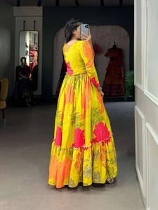 Vestido de mujer de color amarillo, vestido Maxi con estampado floral de Georgette, vestido de boda de diseñador. Vestido de fiesta. - Product Image 5