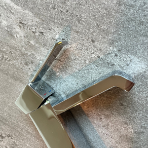 Grifo Mezclador de Bidé Nobili F, Monomando Cromado con Aireador Giratorio, Cartucho Cerámico, Diseño Italiano Moderno y Cuadrado - Product Image 4