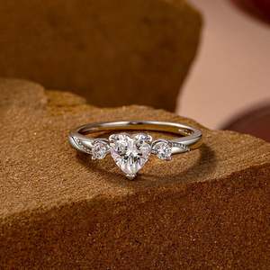 Anillo de Compromiso con Moissanita Certificada IGI de 14K, Corte Marquise, para Hombre - Product Image 4